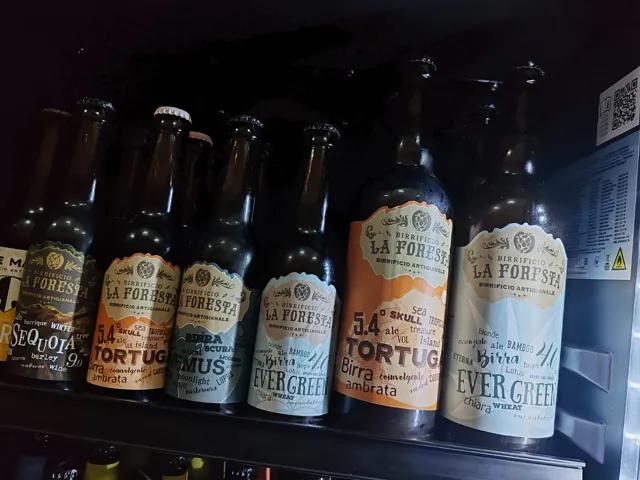 La selezione di birre artigianali dell’enoteca
